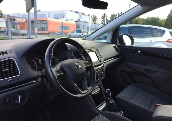 Seat Alhambra cena 124968 przebieg: 21000, rok produkcji 2020 z Brzeziny małe 211